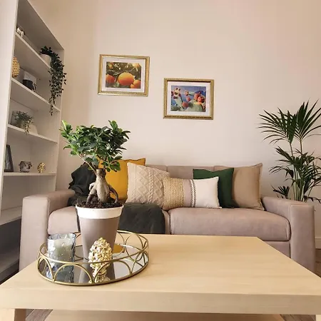 Apartment Hanura *