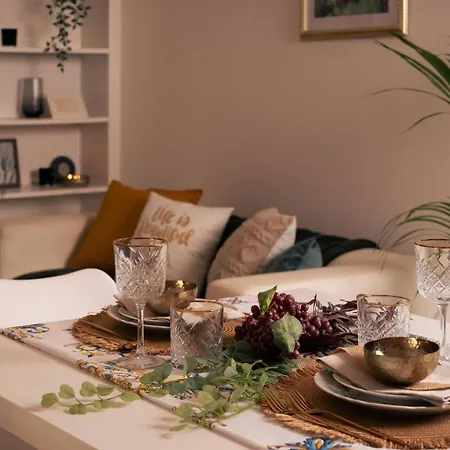Apartment Hanura
