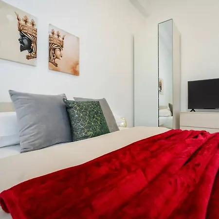 Hanura Apartment