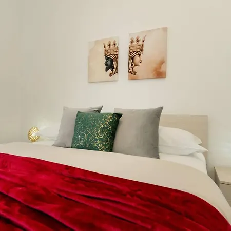 Apartment Hanura
